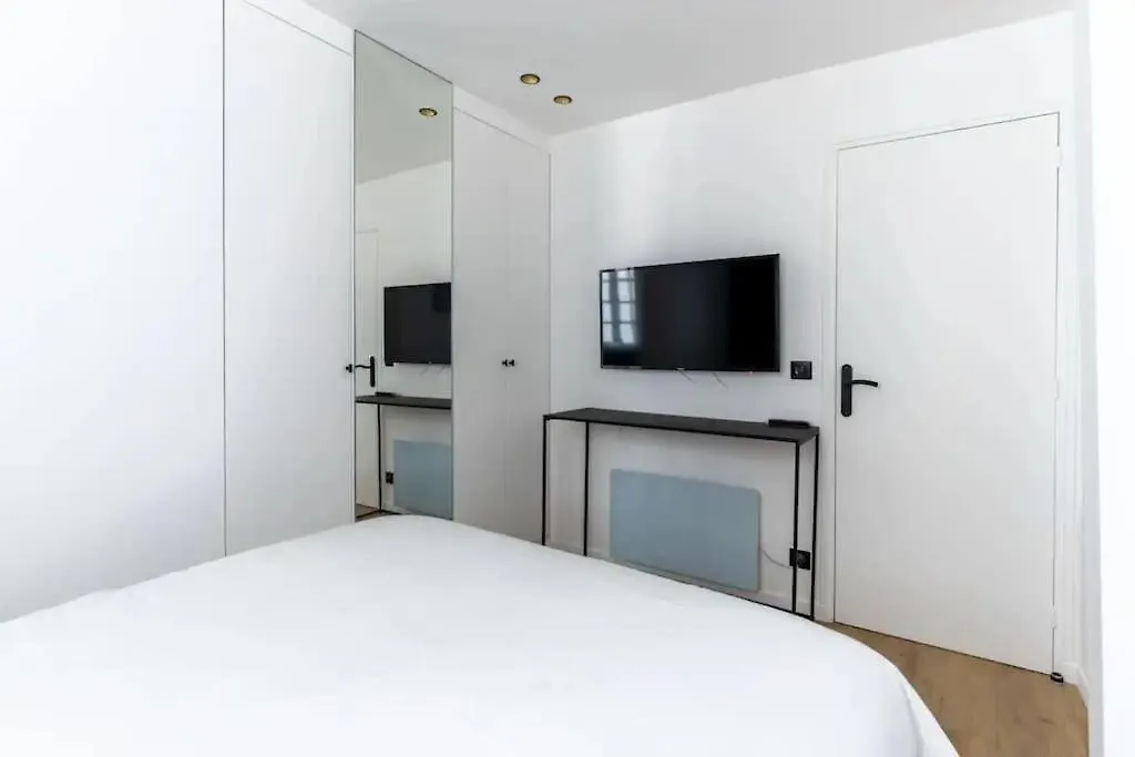 Chic Apartment In Paris 8Th - Near Champs-Elysee