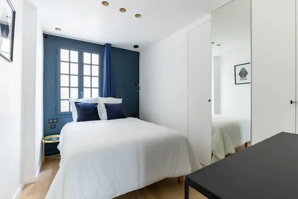 Chic Apartment In Paris 8Th - Near Champs-Elysee
