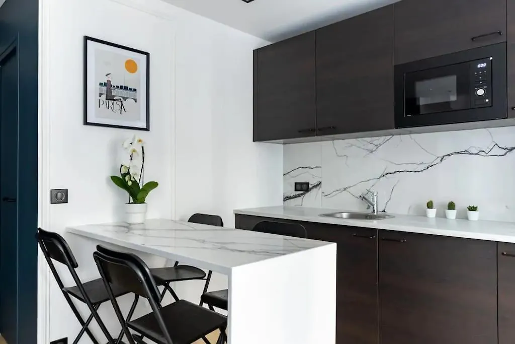 Chic Apartment In Paris 8Th - Near Champs-Elysee 0*,
